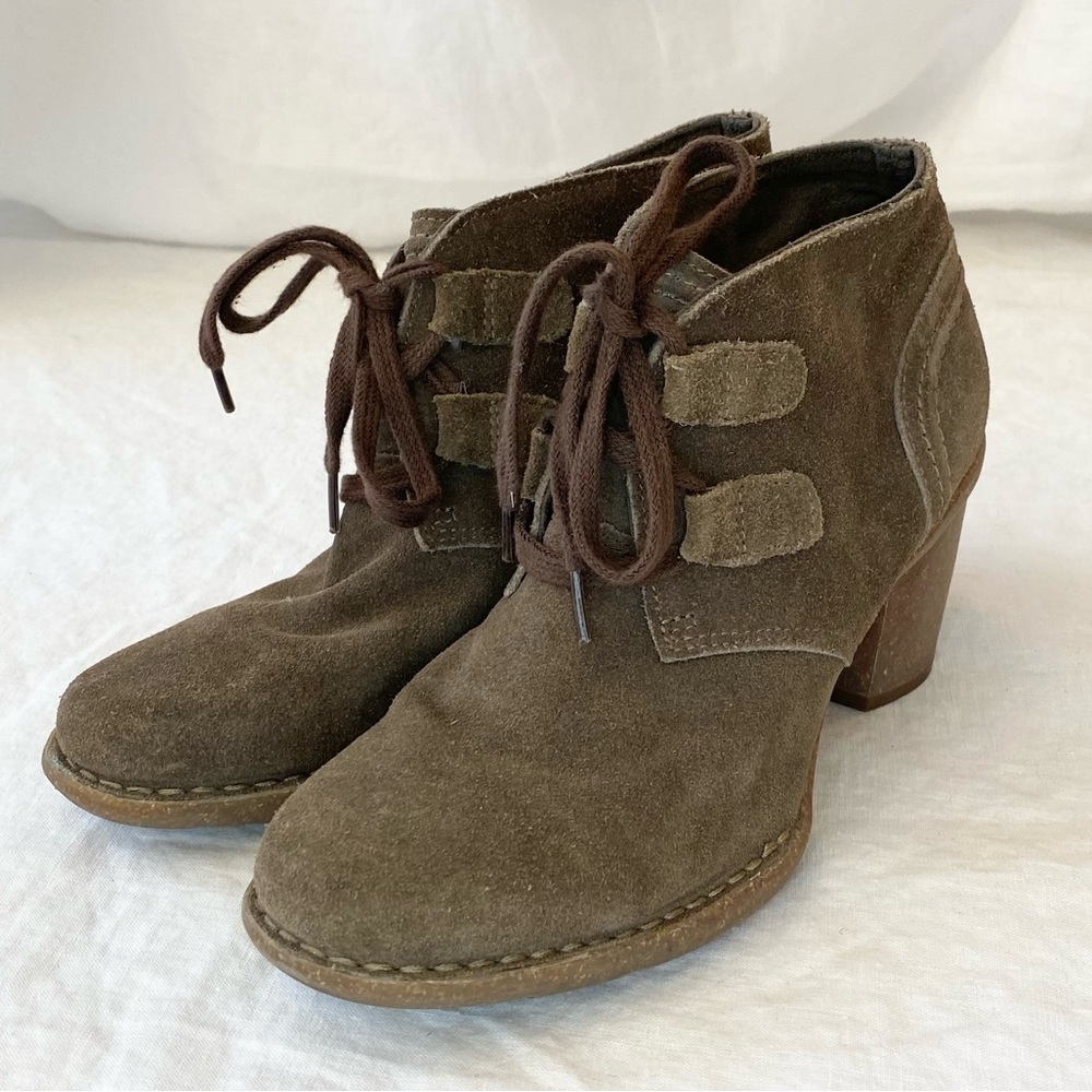 Clarks Artisan Brown Suede Leather Ankle Block Heel Comfort Booties - Picture 4 of 14